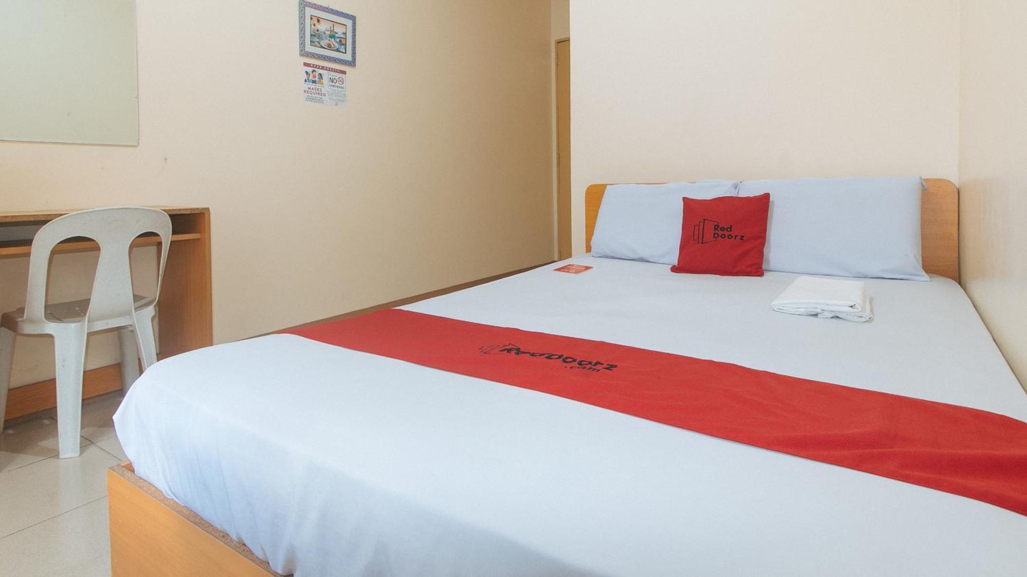Reddoorz @ Asiana Pension Inn Mandawe Extérieur photo