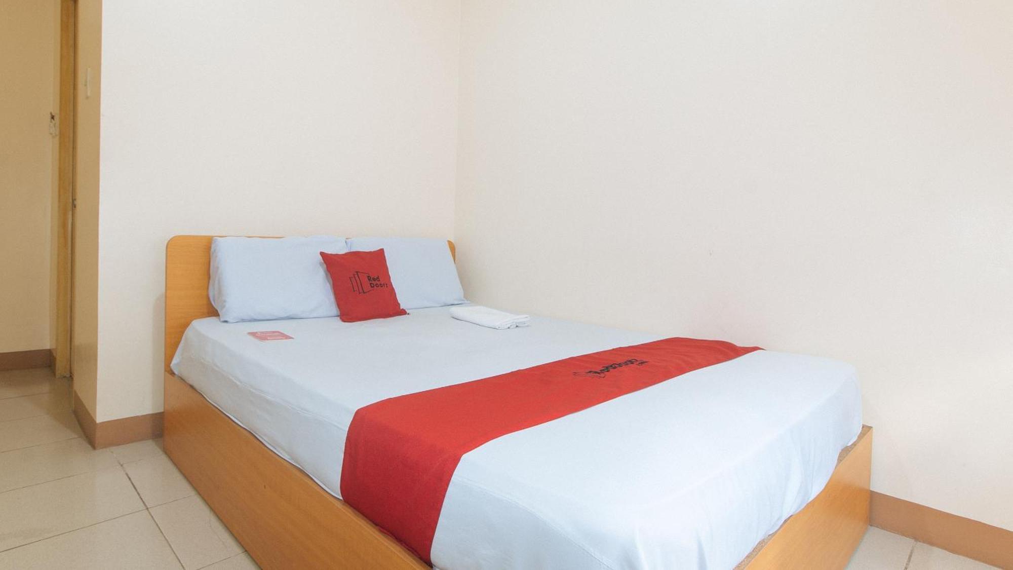 Reddoorz @ Asiana Pension Inn Mandawe Extérieur photo