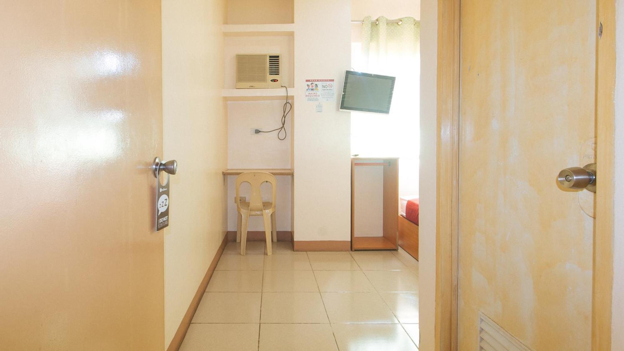 Reddoorz @ Asiana Pension Inn Mandawe Extérieur photo
